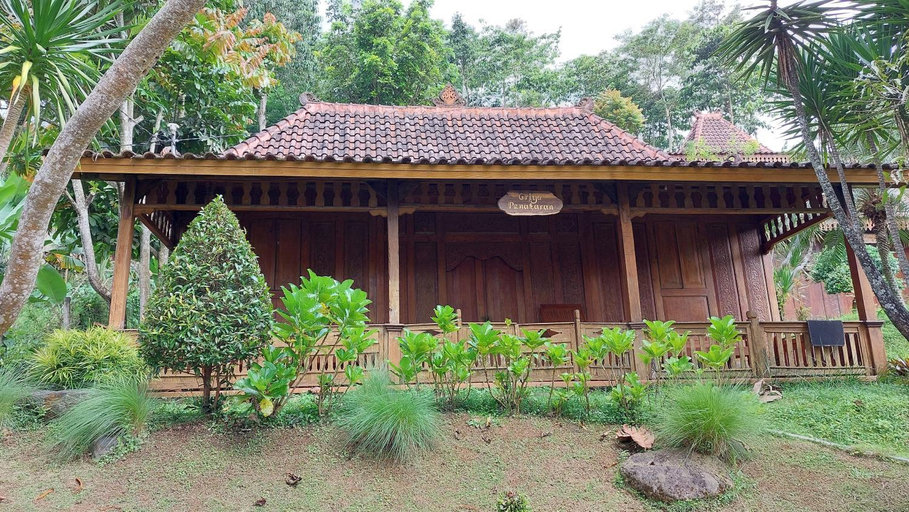 Surrounding environment, DLimasan Heritage Cottage and Cafe, Malang