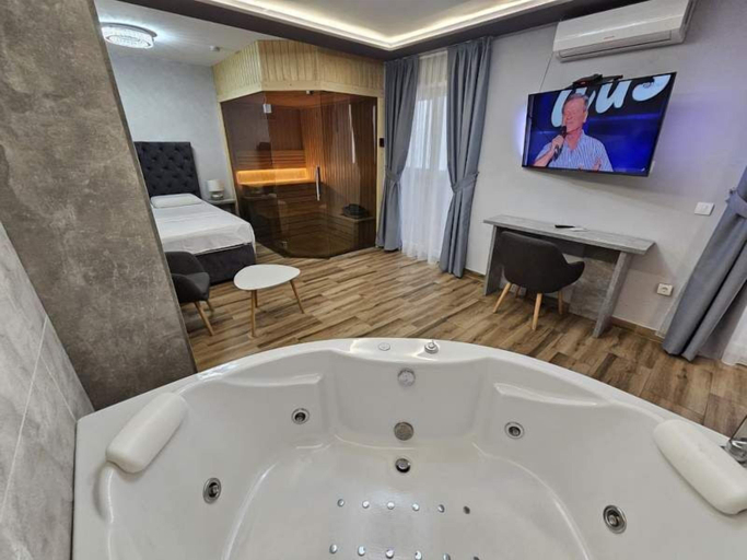 Bathroom 3, Olympic Apartments, Belgrade