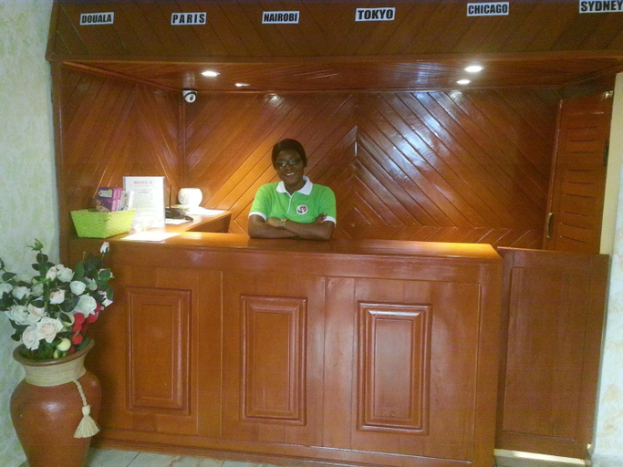 Public Area 2, Hôtel - Y, Wouri