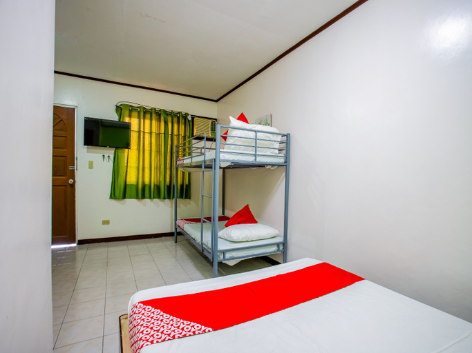Bedroom 2, Lauriens Hotel Tagaytay, Tagaytay City