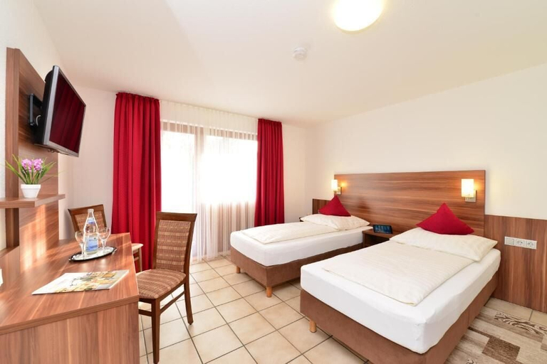 Bedroom 2, Hotel am Buchwald, Esslingen