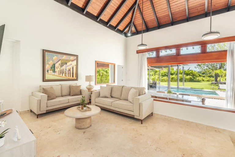 Room 5, Amazing Villa With Private Patio bbq in Cap Cana, San Rafael del Yuma