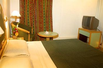Others 5, Hotel Maurya International, Chennai