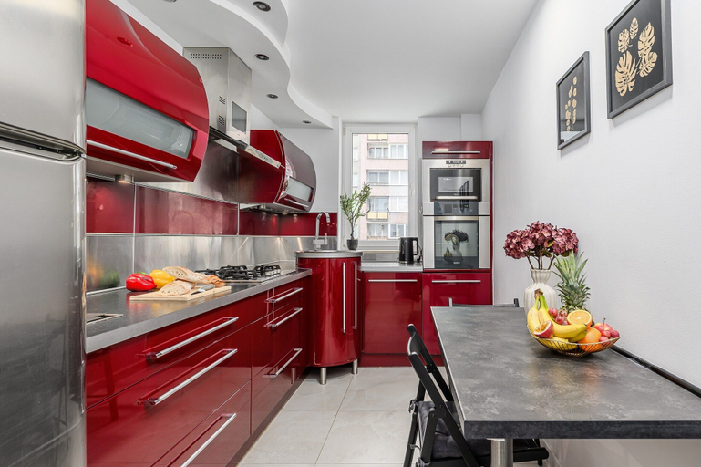 Private kitchen 2, Lumina cozy 3-room Apart in the center, Warsaw