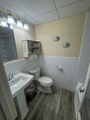 Bathroom 3, Courtyard Resort, Barnstable