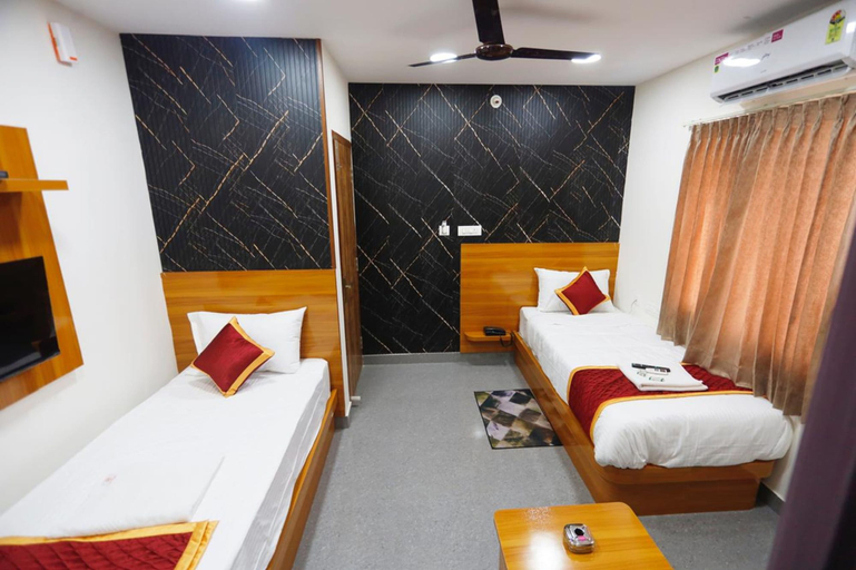 Room 4, MANTRA LODGE, Shimoga