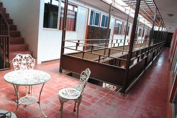Others 3, Hotel Jiménez, Del Centro