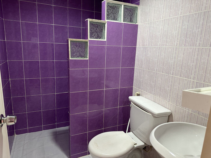 Bathroom 4, The Beach INN Cha-Am, Cha-Am