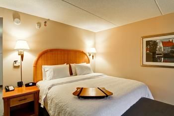 Others 2, Hampton Inn & Suites by Hilton - Guelph, Wellington