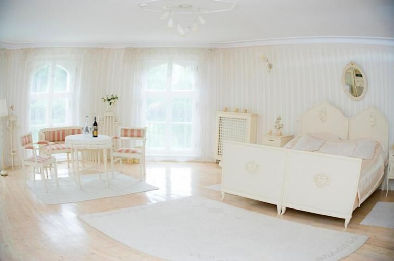 Bedroom 2, Pałac Brzezno, Trzebnica