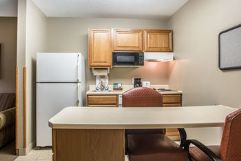 Others 2, MainStay Suites Cedar Rapids North - Marion, Linn