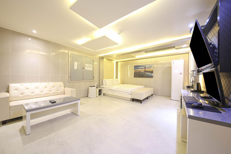 Others 5, Khan Motel Yangsan, Yangsan