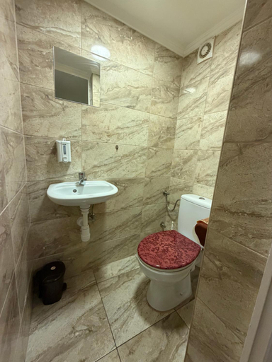 Bathroom 3, Deniz Guesthouse, Budapesti
