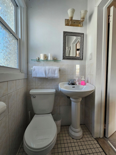 Bathroom 3, motel St Hilaire, La Vallée-du-Richelieu