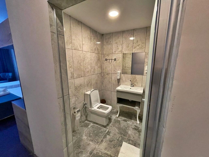 Bathroom, Beypark Hotel, Beylikduzu