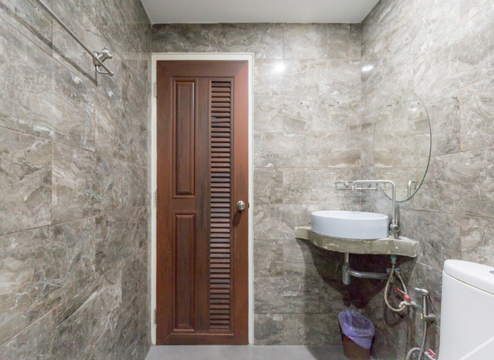Bathroom 3, Rumluek Bangkok, Lak Si