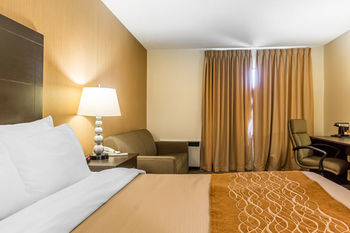 Others 4, Quality Inn, Simcoe