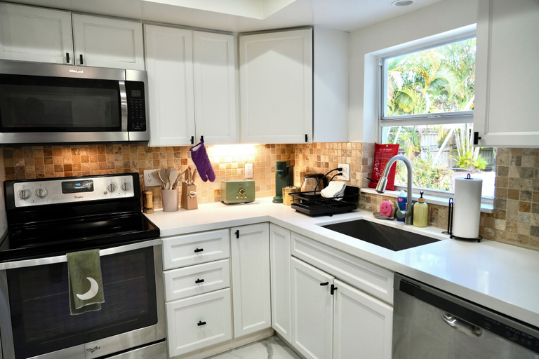 Private kitchen 2, Hollywood 1811, Broward