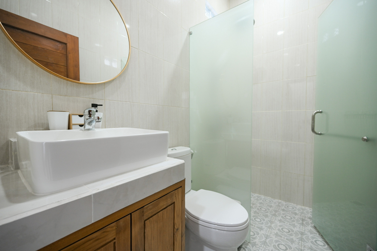 Bathroom, Karma Guest House Pandawa Beach, Badung