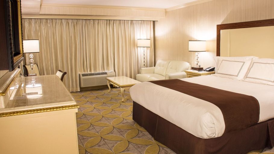 Bedroom 2, Peppermill Hotel Casino in W Wendover, Nevada, Elko