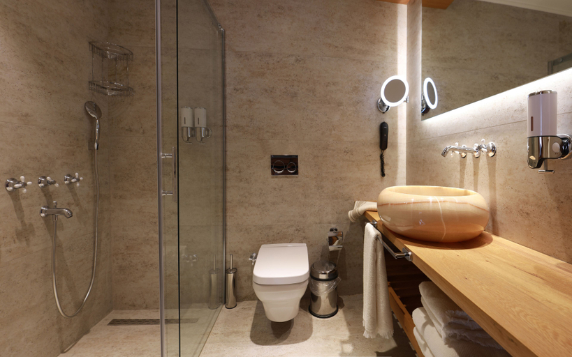 Bathroom 5, Gokturk Otel, Merkez