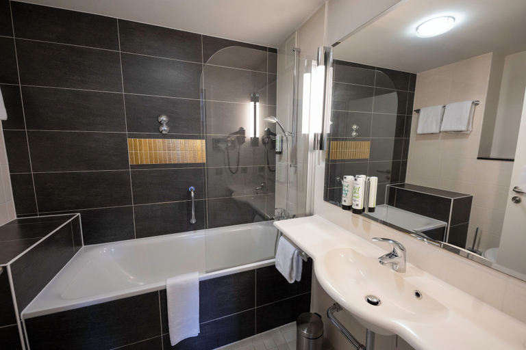 Bathroom 5, Prinzhotel Rothenburg, Ansbach