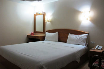 Others 3, P72 Hotel, Pattaya