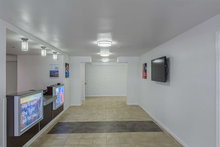 Public Area, Studio 6 Baytown, TX - Garth Road, Houston