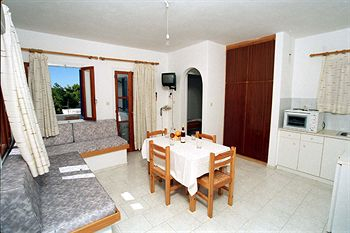 Others 5, Holidays in Paros, South Aegean