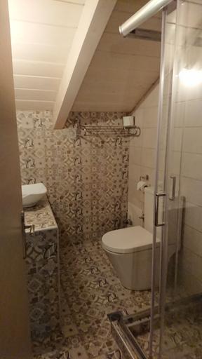 Bathroom, Lefkada Princess, Ionian Islands
