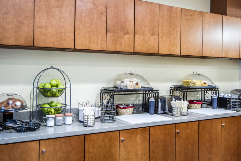 Food & Drinks, Home2 Suites by Hilton Bangor, Penobscot