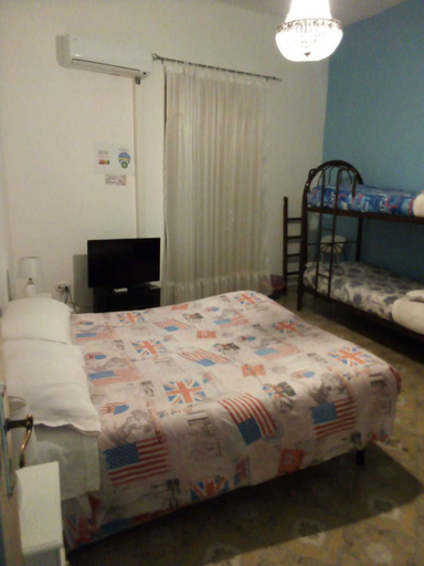Others 1, B&B イ チンクエ コンティネンティ, Palermo