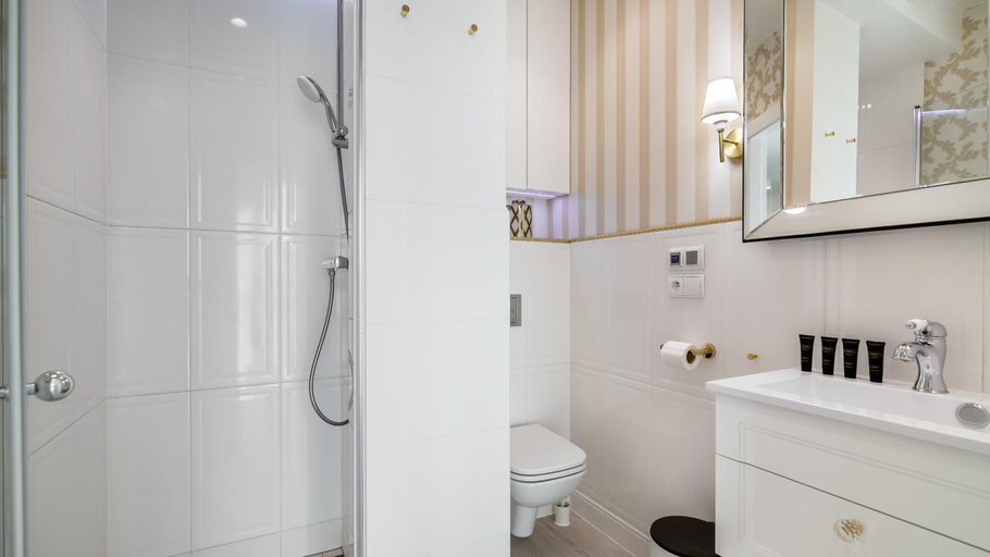 Bathroom 3, CITYSTAY Garden Gates Studio Apartments, Gdańsk City