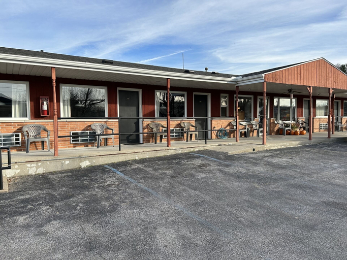 Exterior & Views 2, Valley Inn and Suites, Orange