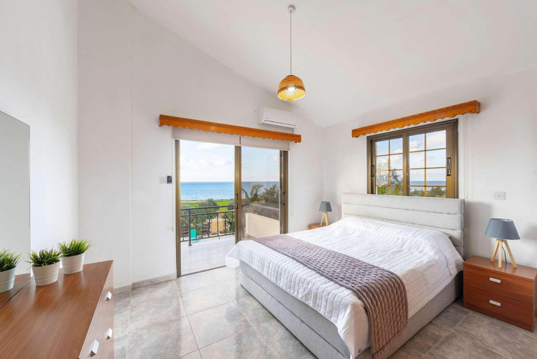 Room 4, Villa Adonis in Argaka