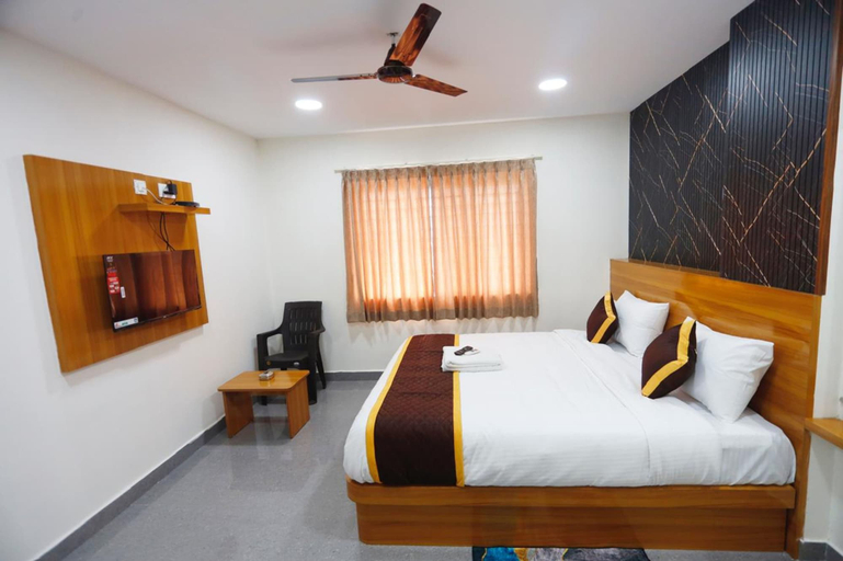 Room 2, MANTRA LODGE, Shimoga