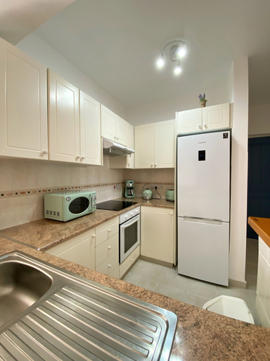 Room 5, 40 PAP - Stay Regina Apartment