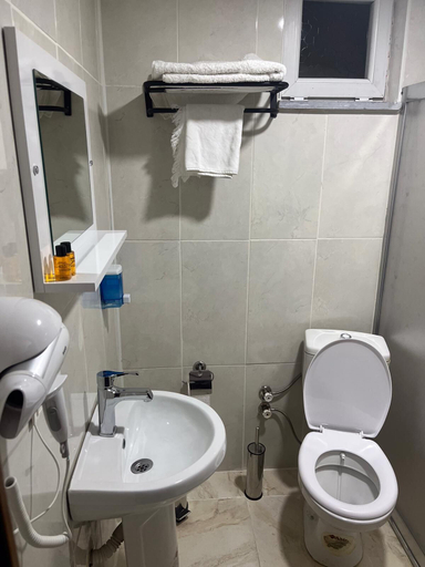 Bathroom 3, コナク・ホテル2, Merkez