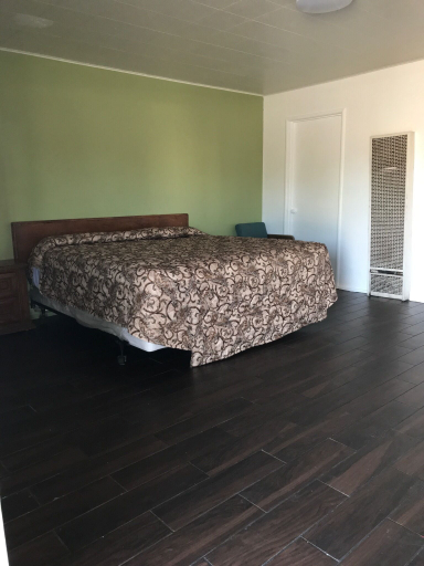 Bedroom 2, Oak Motel Modesto CA, Stanislaus