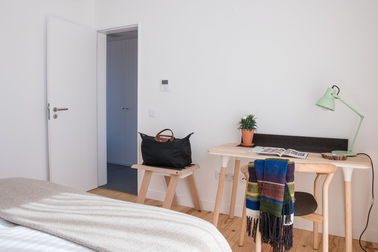 Room 5, Craveiral Farmhouse by Belong, Odemira