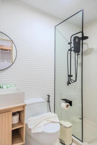 Bathroom 4, ZcapeX2, Phuket Island