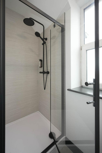 Bathroom 2, The Sixty 19 Stylish Studios and Apartments in Cardiff, Cardiff