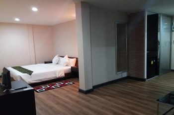 Others 5, My Hotel Herrity, Wattana