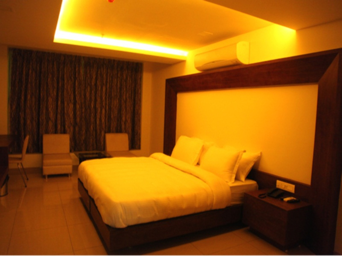 Bedroom 2, Shagun Hotel, Vadodara