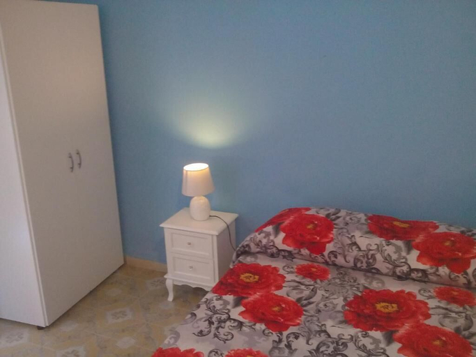 Others 3, B&B イ チンクエ コンティネンティ, Palermo