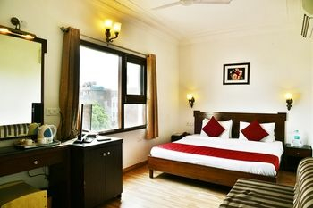 Guestroom 1, Hotel Sapphire, Amritsar