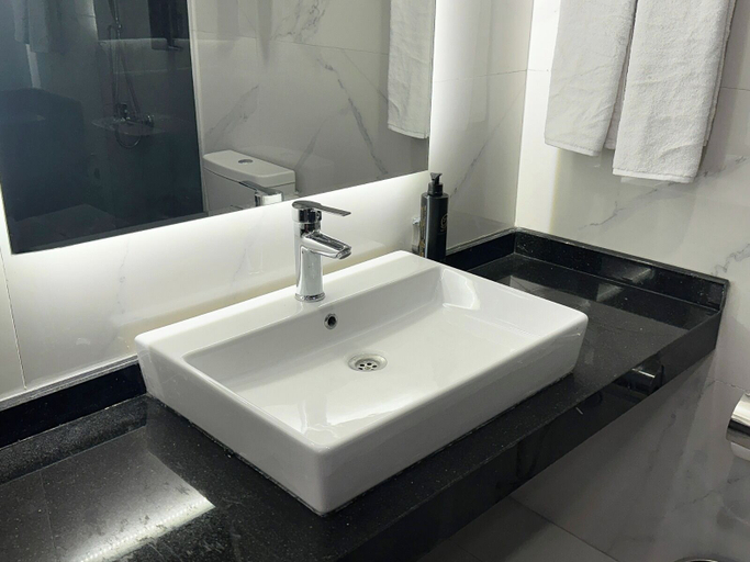 Bathroom 5, 216 Star, Sultanbeyli