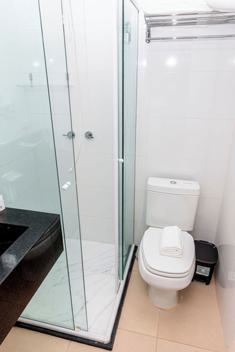 Bathroom, Hotel Cassemiro By Rede Nossa casa, Coronel Bicaco