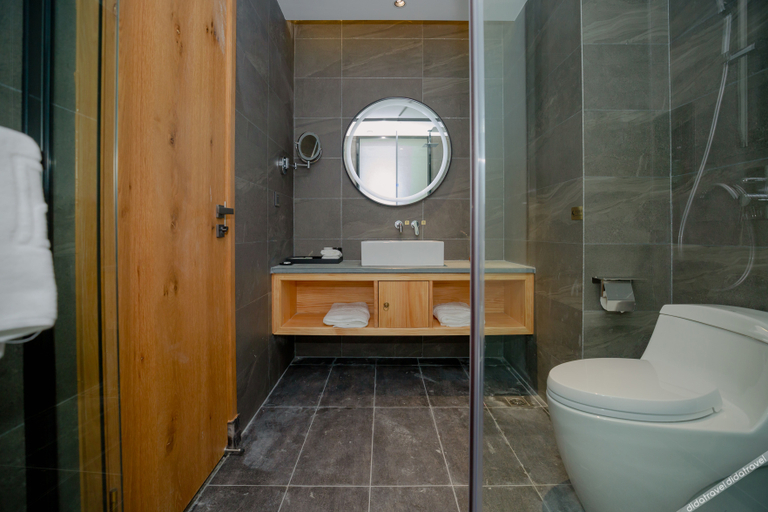Bathroom 3, Mando Hotel, Shaoguan