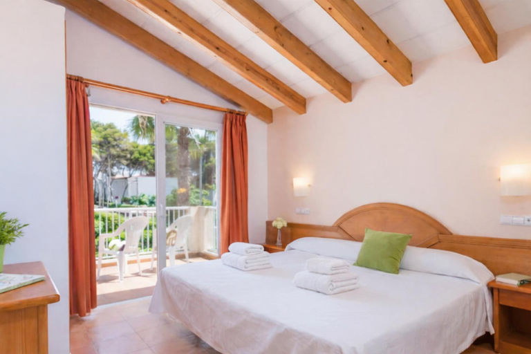 Bedroom 2, Villas Serena, Baleares
